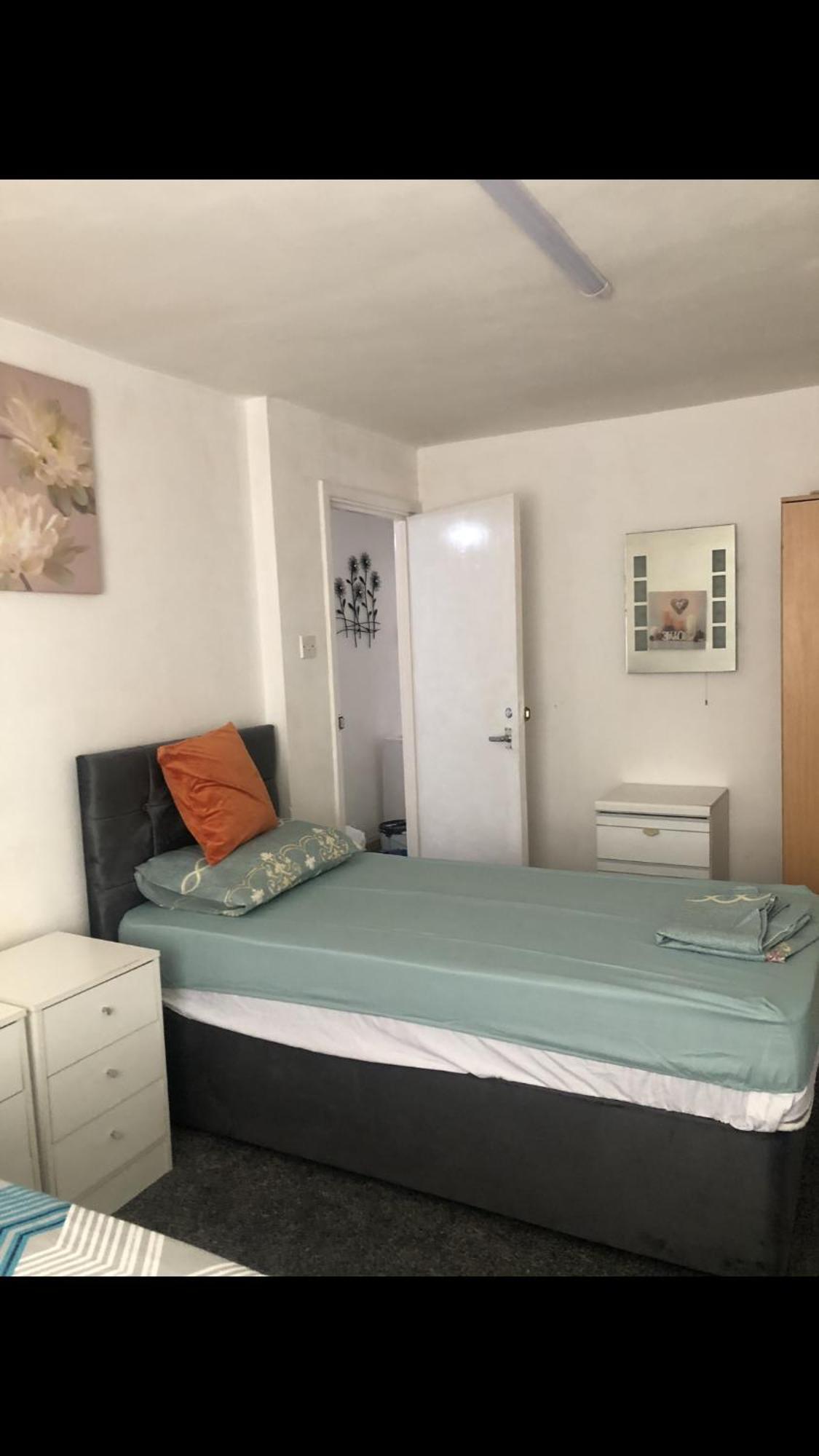 Yiewsley Alpine Heathrow London 아파트 외부 사진